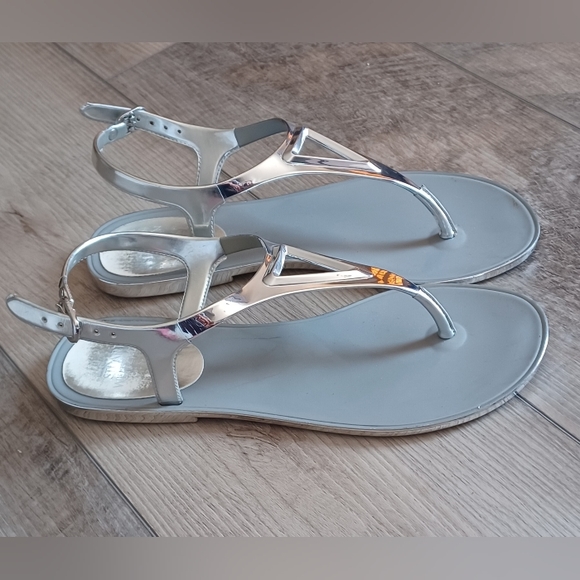 Stuart Weitzman Trifecta metallic Jelly sandals in silver, size 9 - Picture 1 of 5